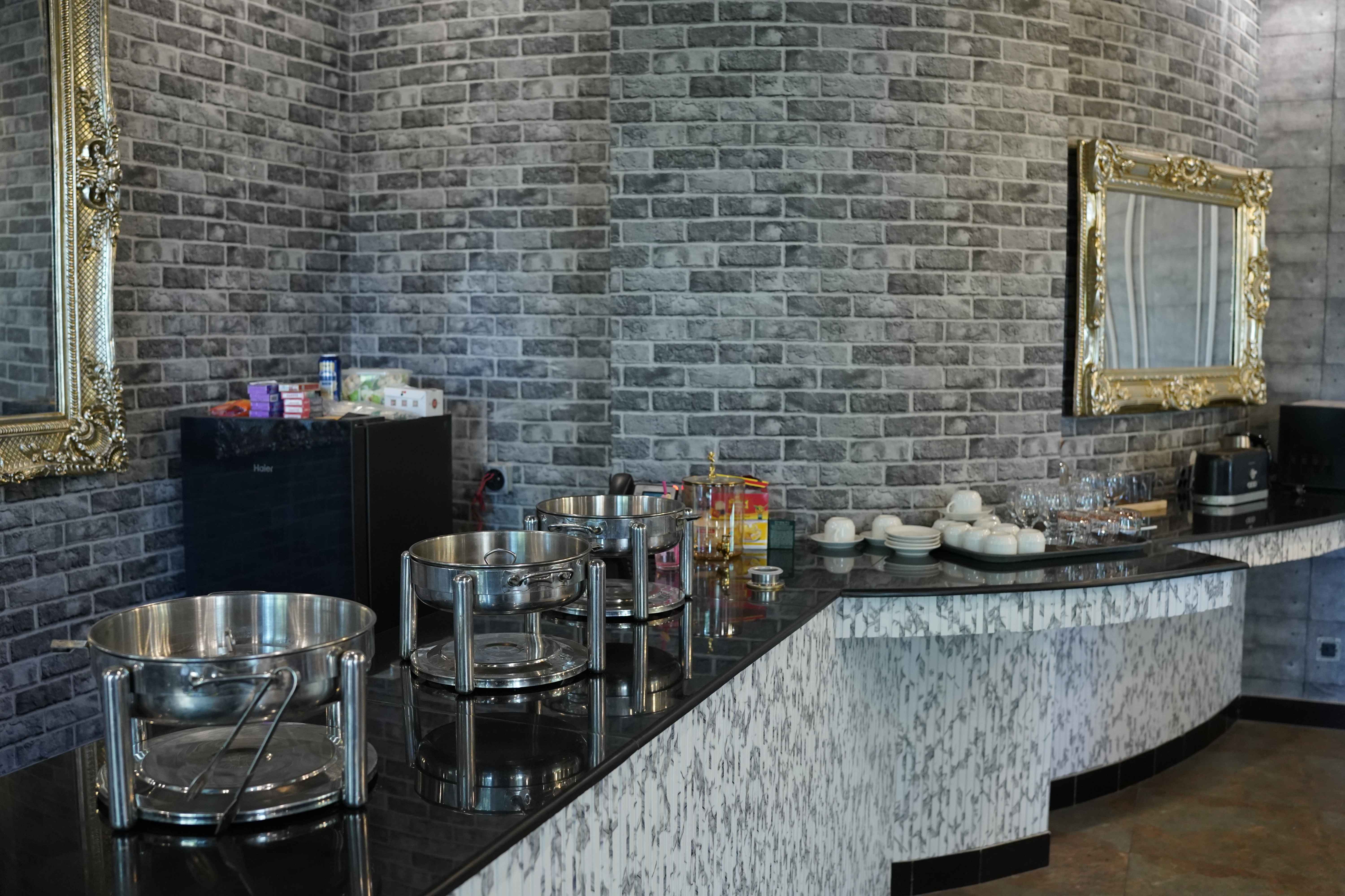 Breakfast buffet counter